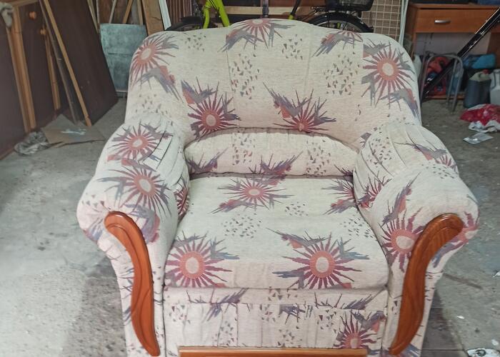 Grajewo ogłoszenia: Sprzedam duży fotel z funkcją  spania. Zadbany. Grajewo.