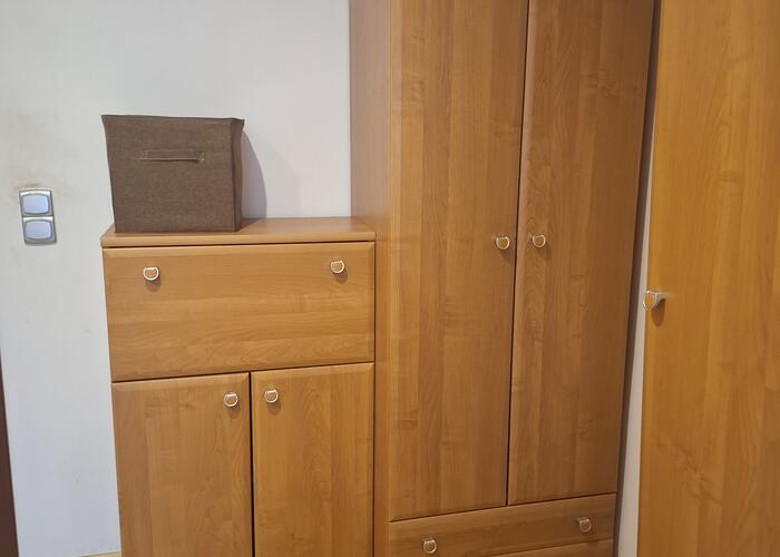 Grajewo ogłoszenia: Sprzedam meble black red white:
1/ szafa dwudrzwiowa  z 2...