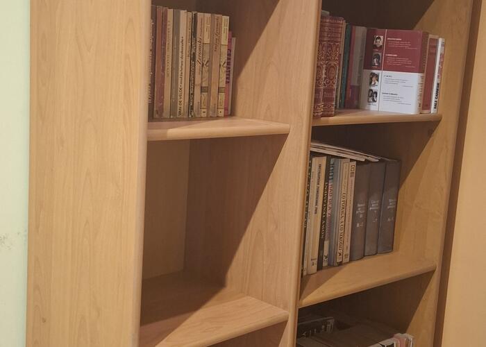 Grajewo ogłoszenia: Sprzedam 2 regały na książki:
- jeden o wymiarach 1,90×0,40...