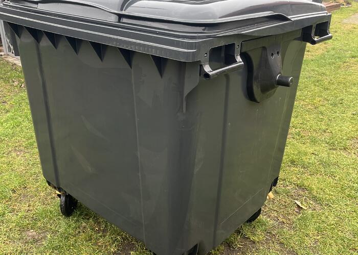 Grajewo ogłoszenia: Pojemnik kontener na śmieci nowy! Kosztował 1100 zł wzmacniany...